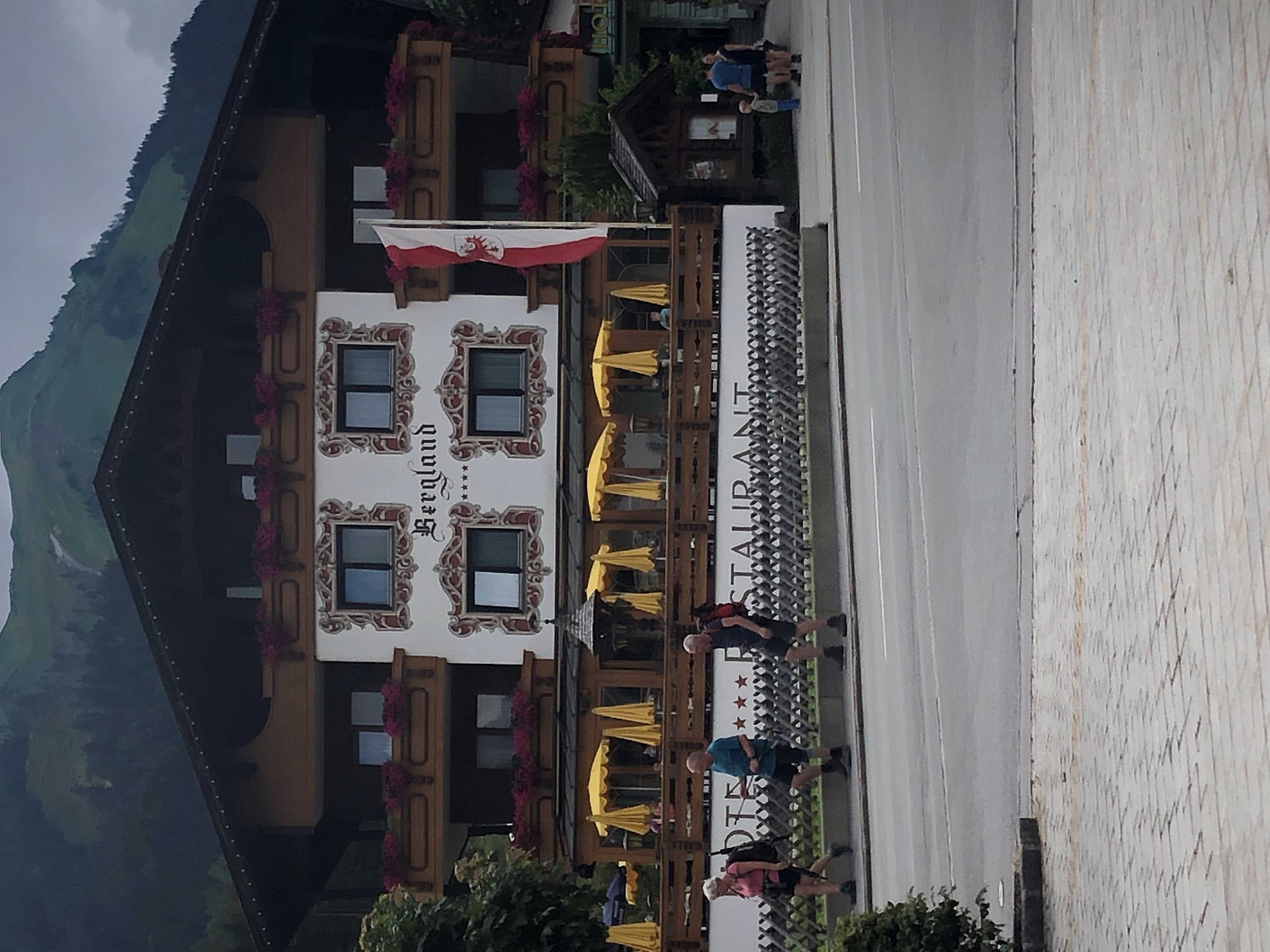 Lermoos Bergland.jpg